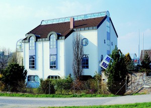 Das neue Firmengebäude der GTI nach dem Umzug nach Marktheidenfeld