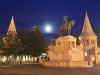 fischerbastei-mit-statue-koenig-stephan-i-in-budapest
